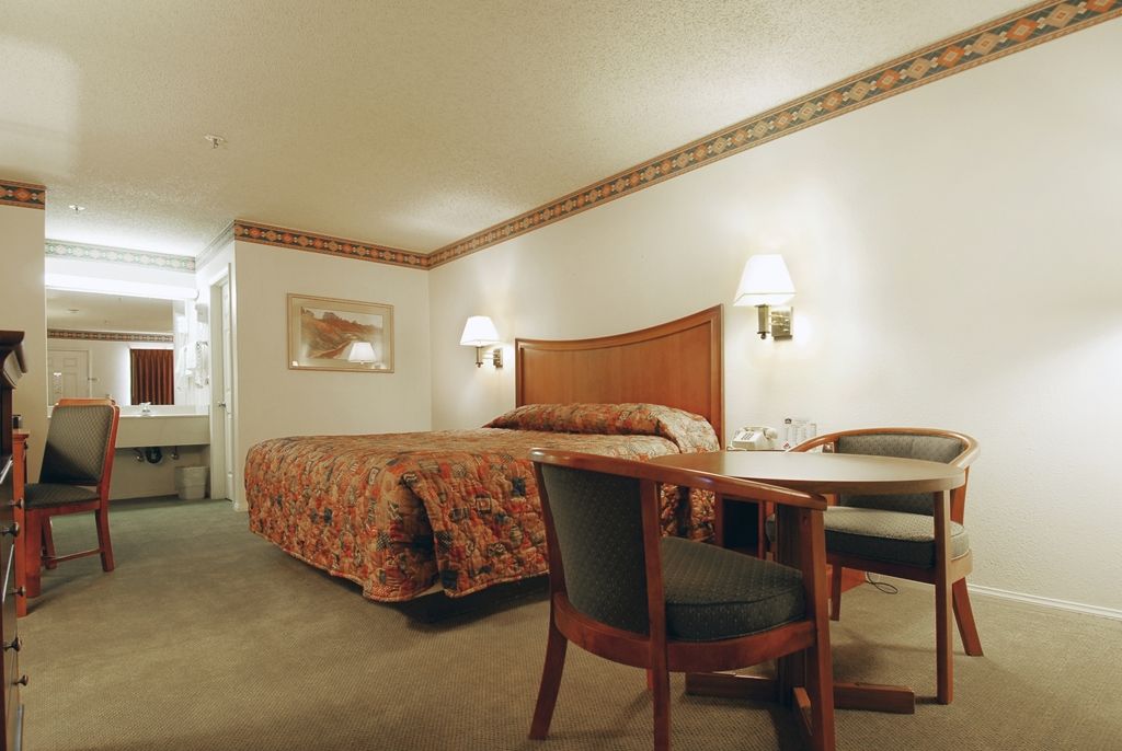 Rio Del Sol Inn Нийдълс Стая снимка