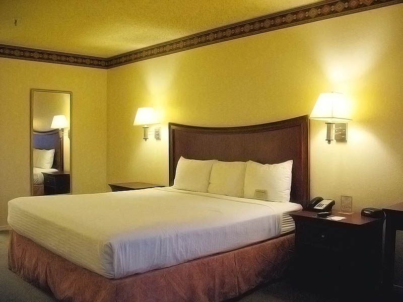 Rio Del Sol Inn Нийдълс Стая снимка