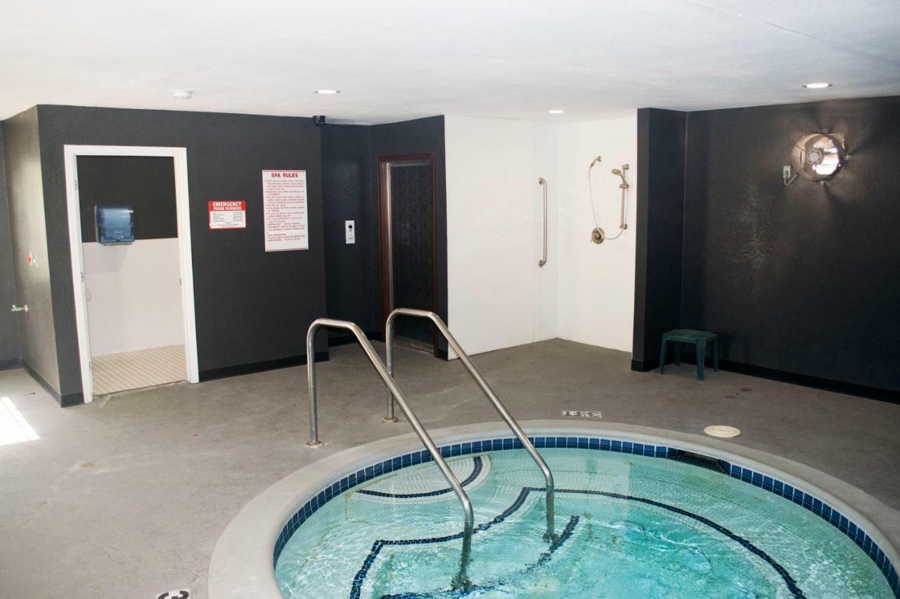 Rio Del Sol Inn Нийдълс Екстериор снимка