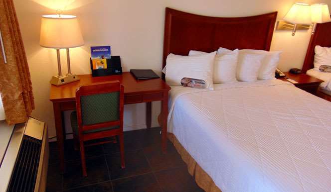 Rio Del Sol Inn Нийдълс Стая снимка