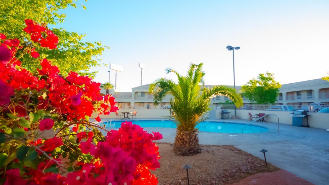 Rio Del Sol Inn Нийдълс Екстериор снимка