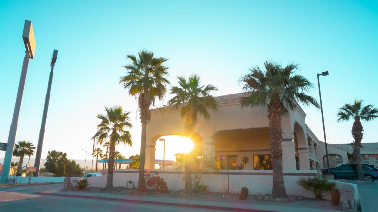 Rio Del Sol Inn Нийдълс Екстериор снимка