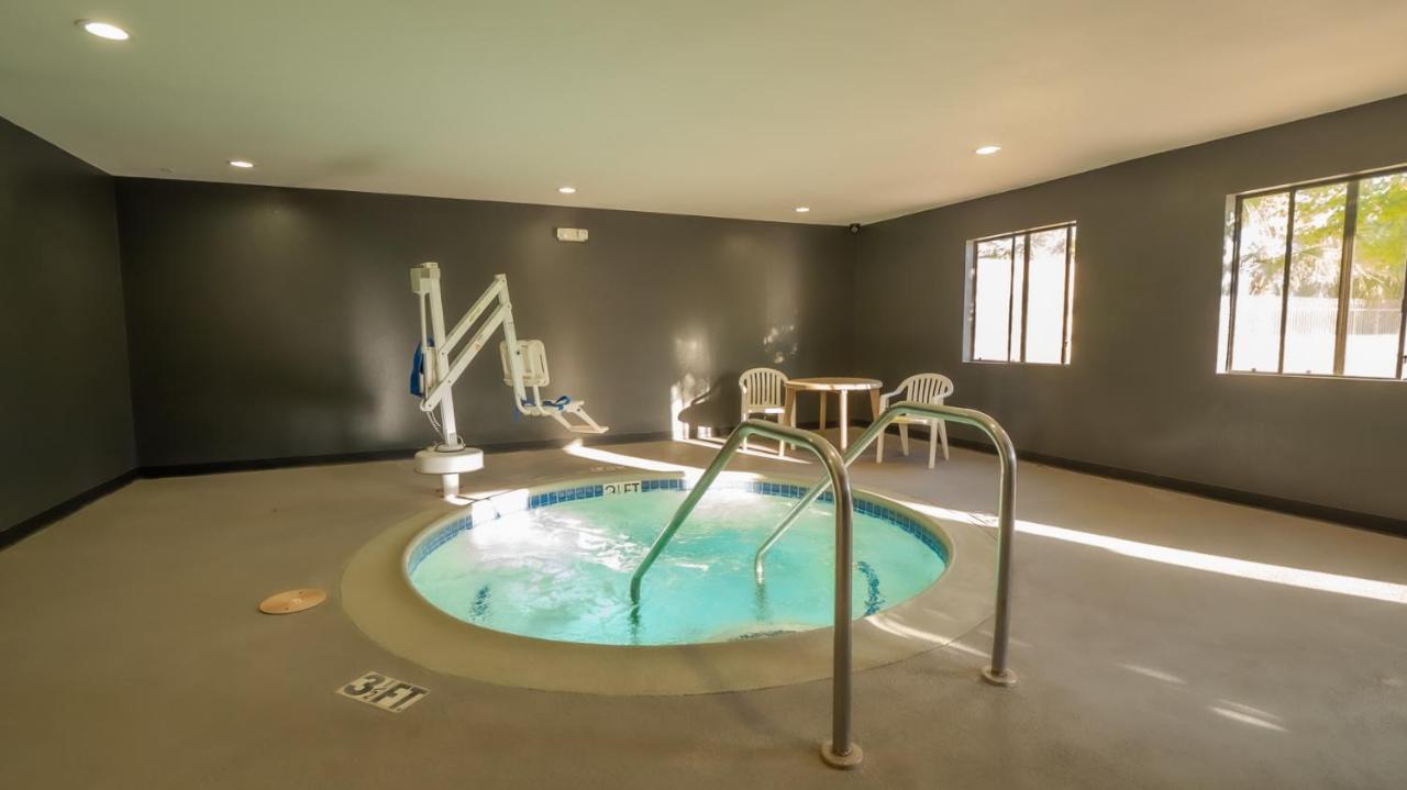 Rio Del Sol Inn Нийдълс Екстериор снимка