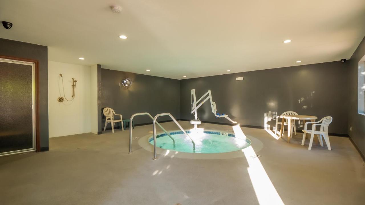 Rio Del Sol Inn Нийдълс Екстериор снимка
